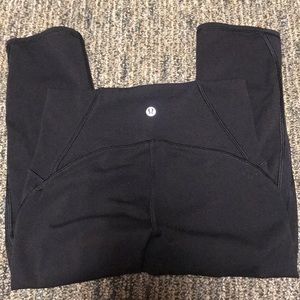 NWOT black cropped leggings🤩🤩